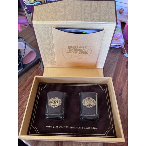 BOARDWALK EMPIRE COLLECTORS EDITION SHOT GLASSES AND DVD - Picture 3 of 13